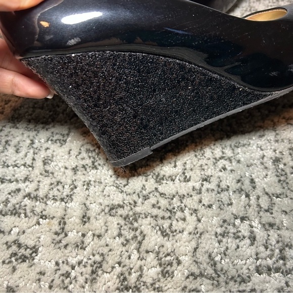Lilly Pulitzer Black Brazil Patent Leather Glitter Peep Toe Wedges Size 8 - Picture 7 of 10